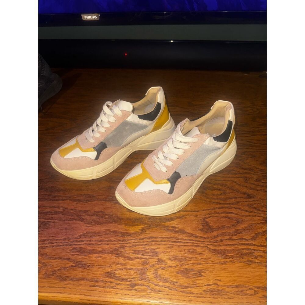 Steve Madden Sneakers